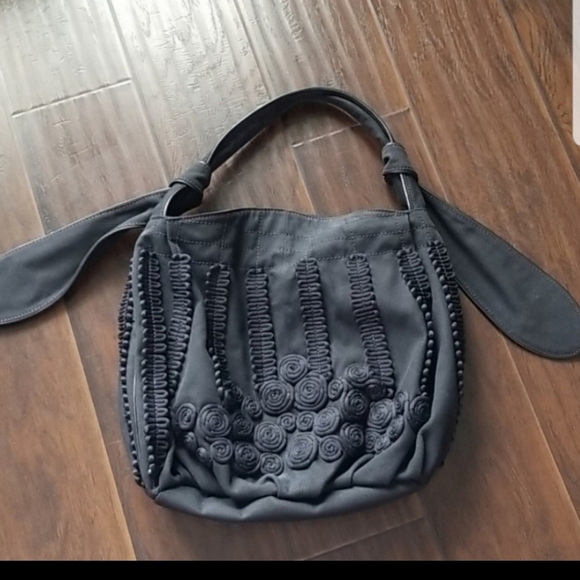 Lockheart Shoulder Bag - Picture 10 of 14